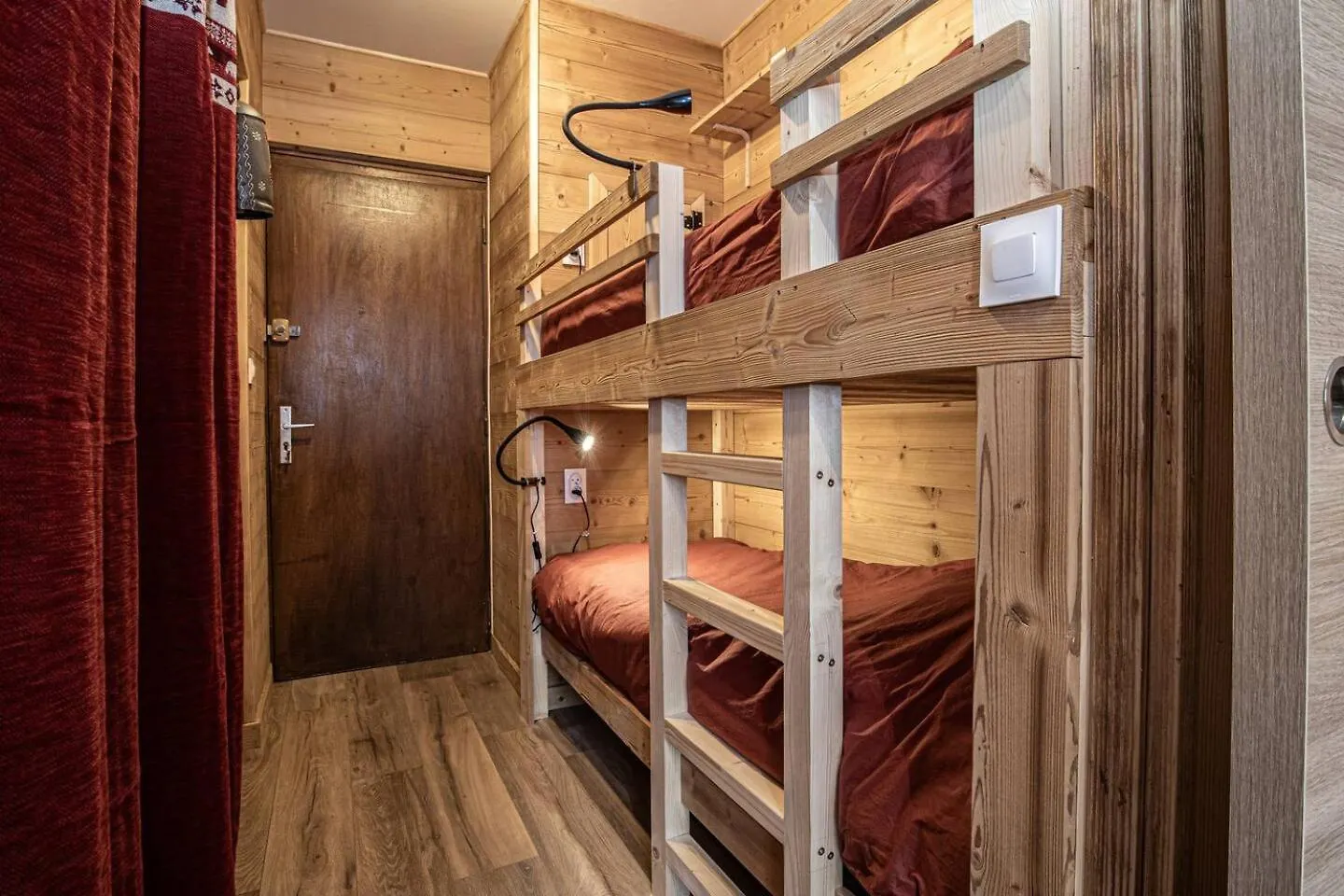 L'Eden - T1 Apartment Chatel 0*,  France
